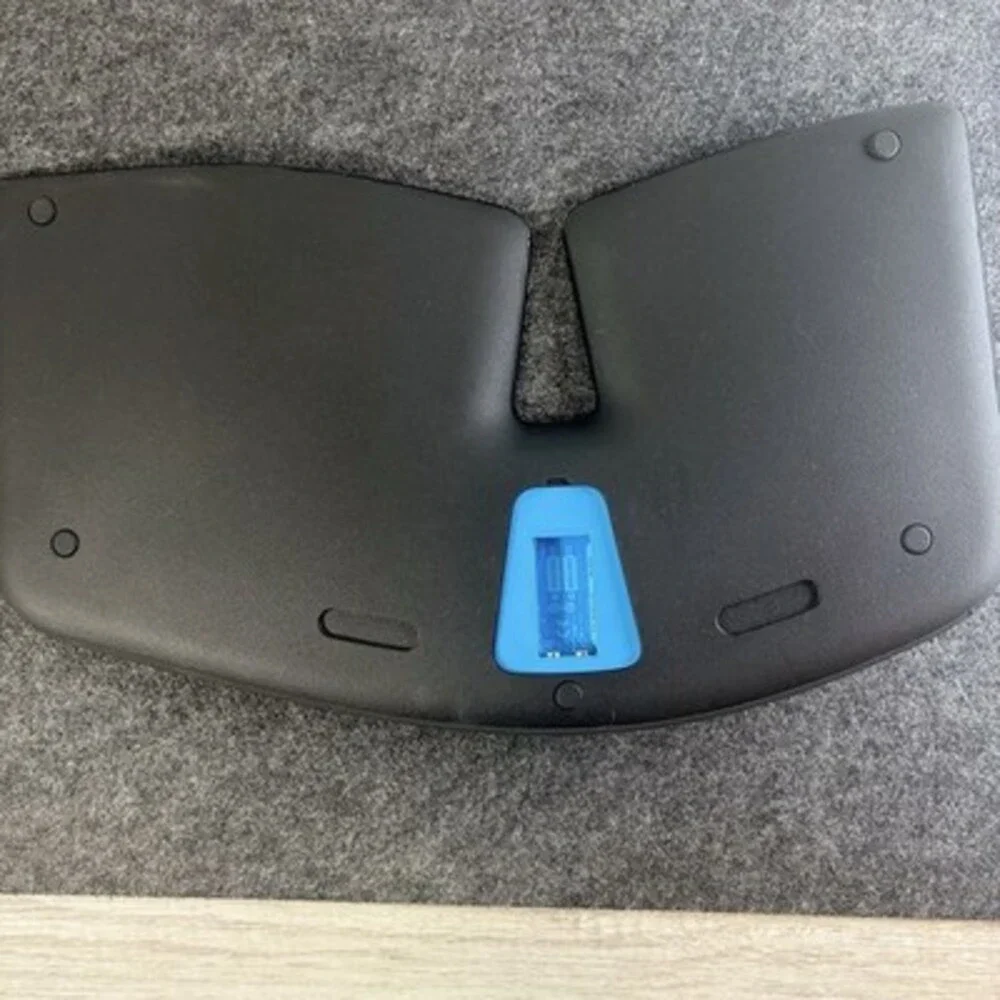 Microsoft  Sculpt Ergonomic Wireless Keyboard NO Dongle/Battery Cover